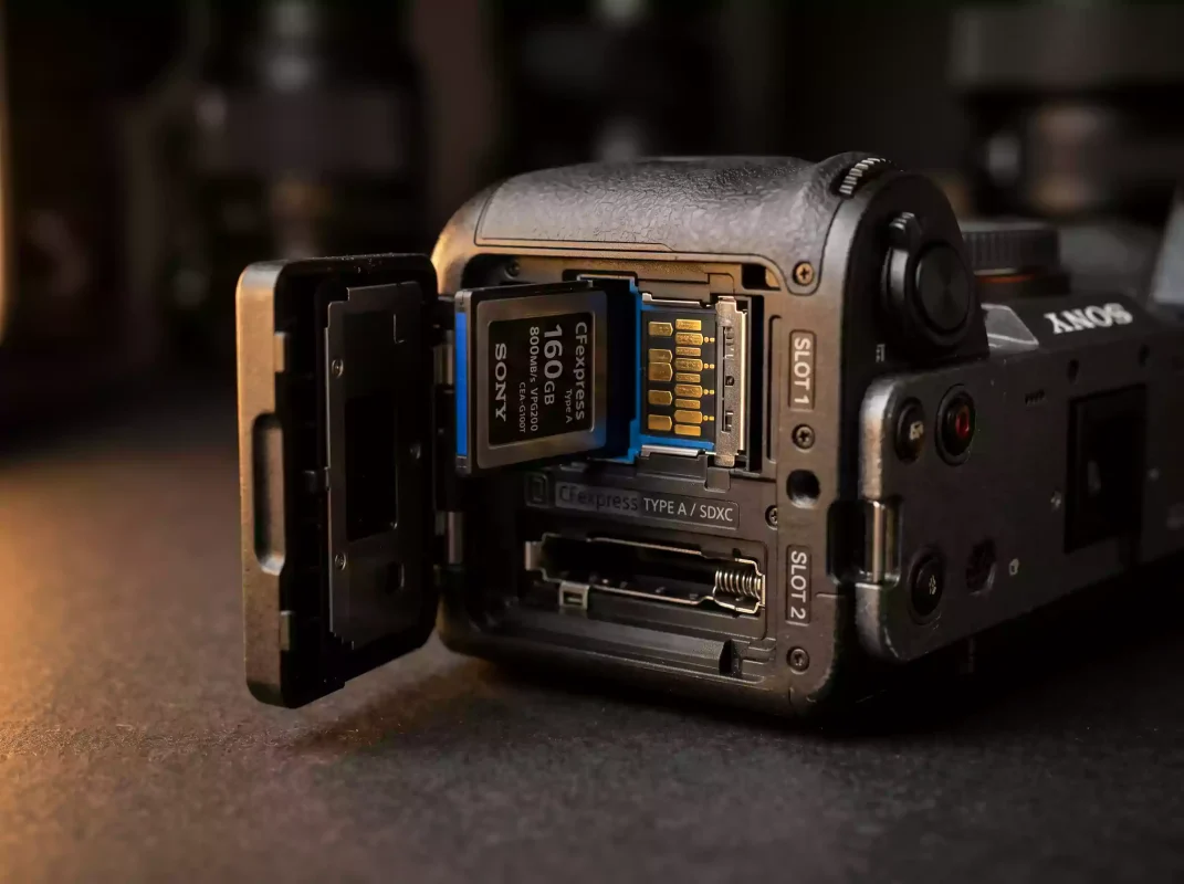 Sony FX30 Super 35 APS-C cinema camera dual card slots UAE