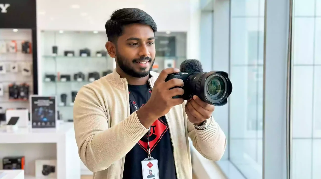 Sony ZV-E10 II vs iPhone 16 Pro