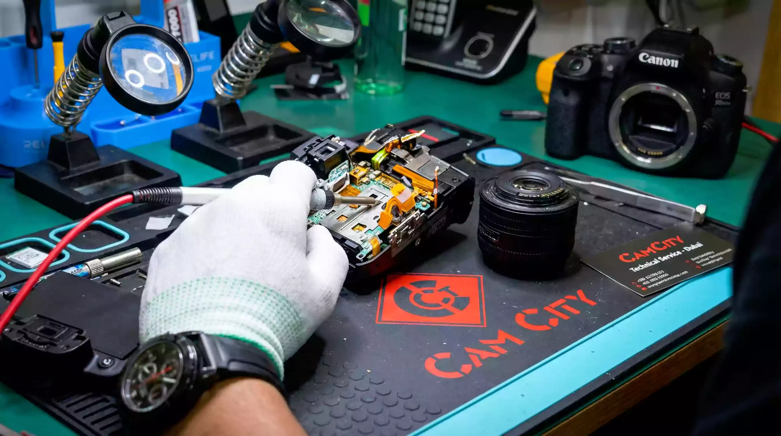 Expert Nikon and Canon digital camera repair in dubai at CamCity technical service.- Digital Camera Repair in Dubai