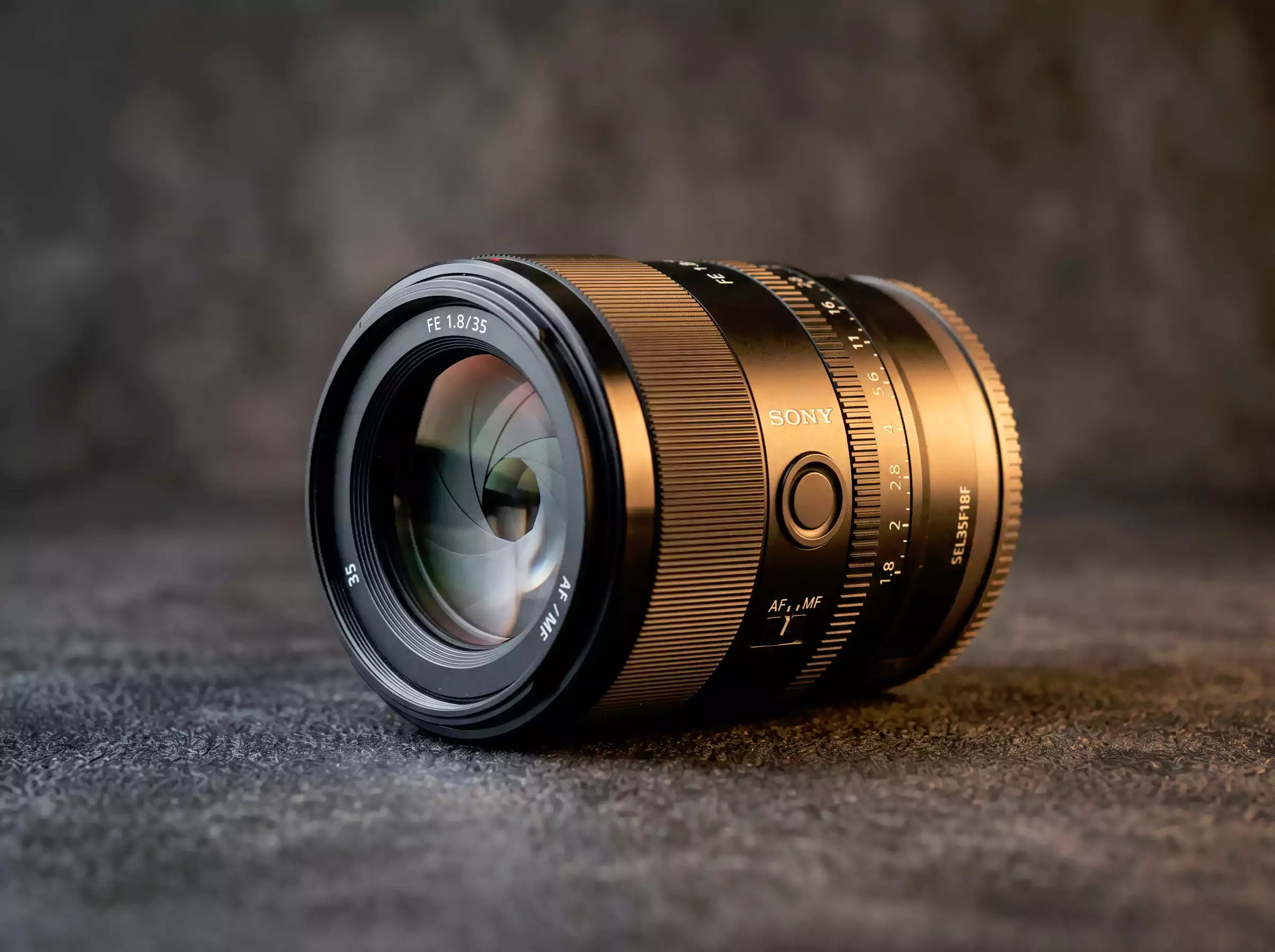 Buy Sony FE 35mm f1.8 UAE genuine authorised